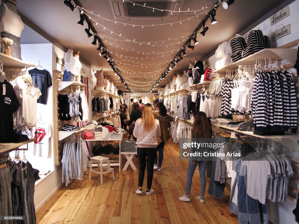 A Review of Brandy Melville: Now in Dedham